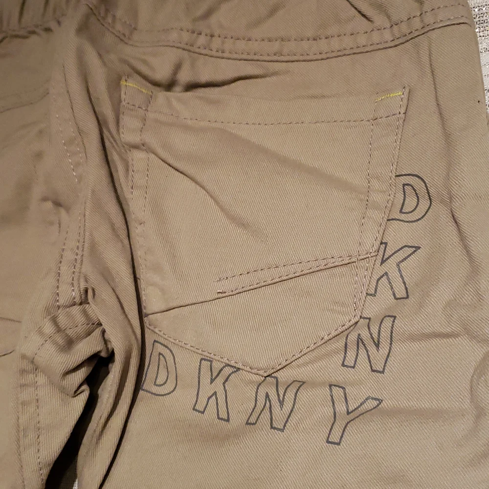 DKNY Kids NEW pants Size 6 Khaki 4-pocket NWOT